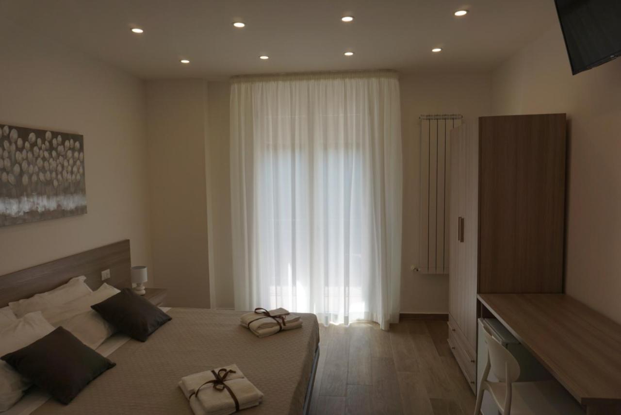 Azzisa Holidays Suite Palermo Eksteriør billede